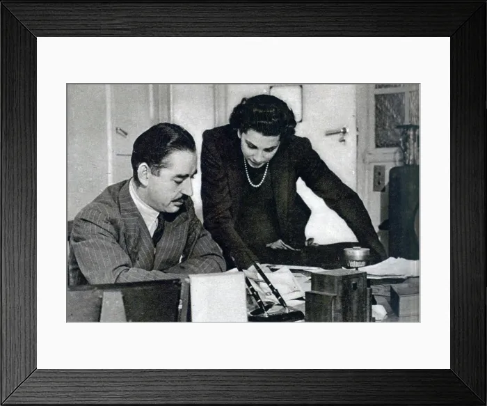 Framed Print : John Snagge and Elizabeth Cowell at the BBC Framed Print : John Snagge and Elizabeth Cowell at the BBC