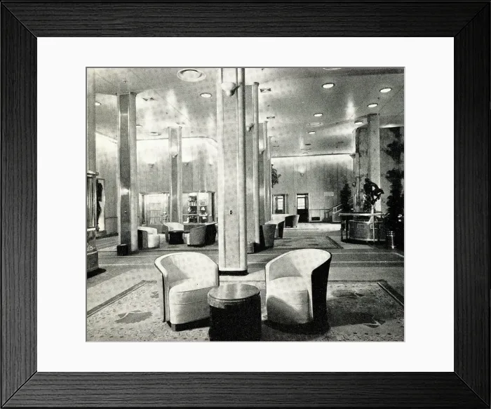 Framed Print : RMS Queen Elizabeth, Main Hall, Promenade Deck Framed Print : RMS Queen Elizabeth, Main Hall, Promenade Deck