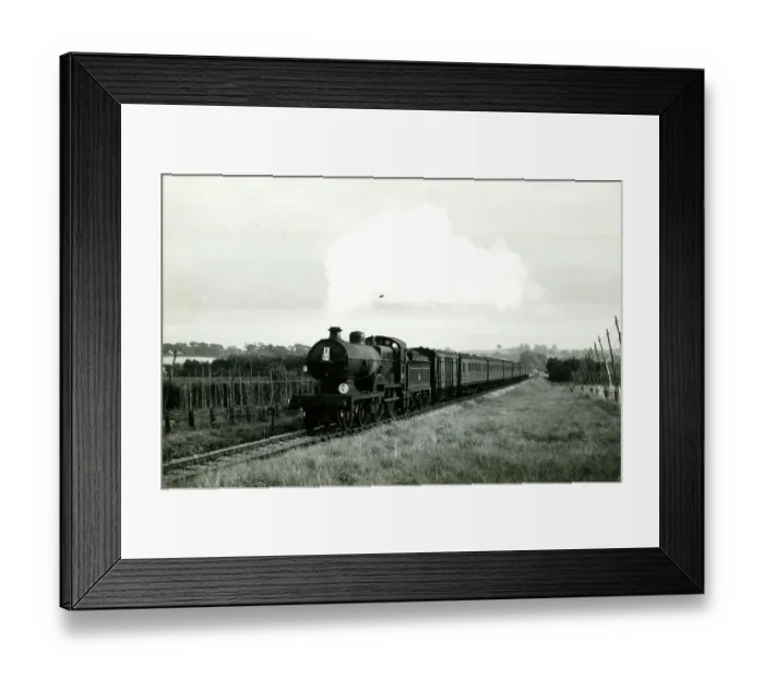Framed Print : Steam Railway locomotive L1 Class 4-4-0 No. 31751 Framed Print : Steam Railway locomotive L1 Class 4-4-0 No. 31751