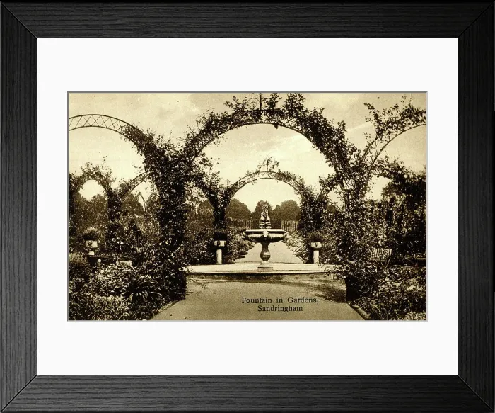 Framed Print : Fountain in Gardens, Sandringham, Norfolk Framed Print : Fountain in Gardens, Sandringham, Norfolk