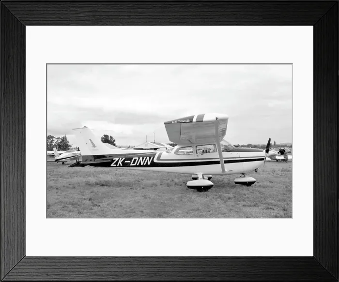 Framed Print : Cessna 172M Skyhawk ZK-DNN Framed Print : Cessna 172M Skyhawk ZK-DNN