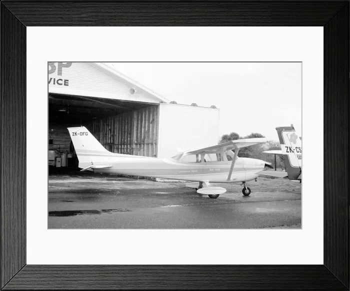 Framed Print : Cessna 172L Skyhawk ZK-DFG Framed Print : Cessna 172L Skyhawk ZK-DFG