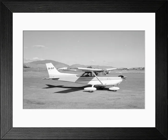 Framed Print : Cessna 172M Skyhawk ZK-DIF Framed Print : Cessna 172M Skyhawk ZK-DIF