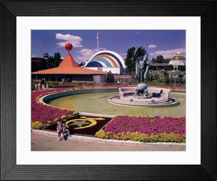 Framed Print : Toronto, Ontario, Canada - The Shriners Fountain and garden Framed Print : Toronto, Ontario, Canada - The Shriners Fountain and garden