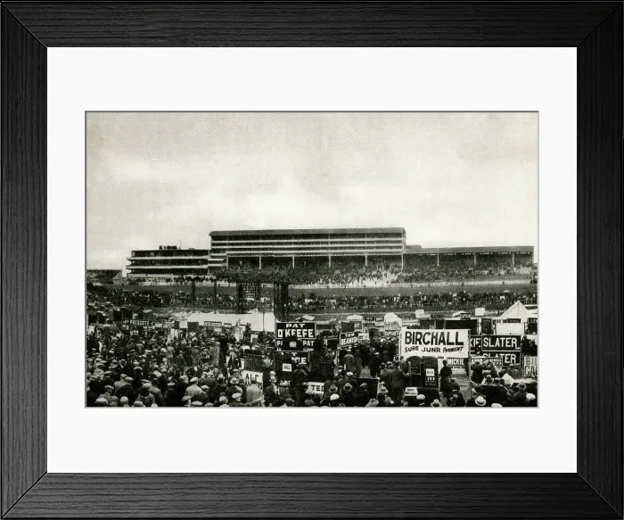 Framed Print : New Grandstand, Epsom Downs racecourse, Surrey Framed Print : New Grandstand, Epsom Downs racecourse, Surrey