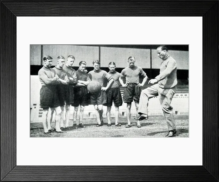Framed Print : Harry Lowe, Tottenham Hotspur trainer, in action Framed Print : Harry Lowe, Tottenham Hotspur trainer, in action