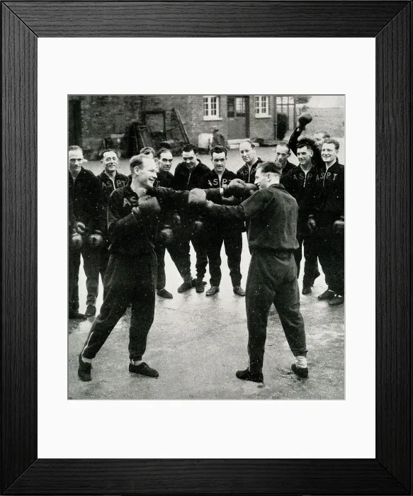 Framed Print : Don Welsh and Joe Mercer sparring Framed Print : Don Welsh and Joe Mercer sparring