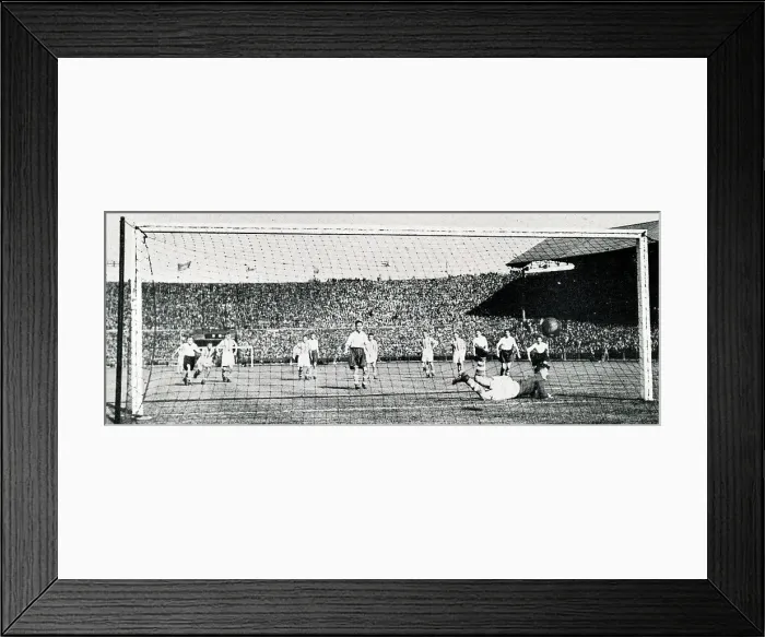 Framed Print : Preston North End v Huddersfield, FA Cup Final, Wembley Framed Print : Preston North End v Huddersfield, FA Cup Final, Wembley