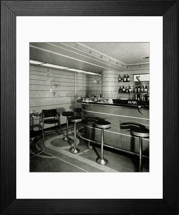 Framed Print : RMS Queen Mary, Tourist Cocktail Bar on Main Deck Framed Print : RMS Queen Mary, Tourist Cocktail Bar on Main Deck