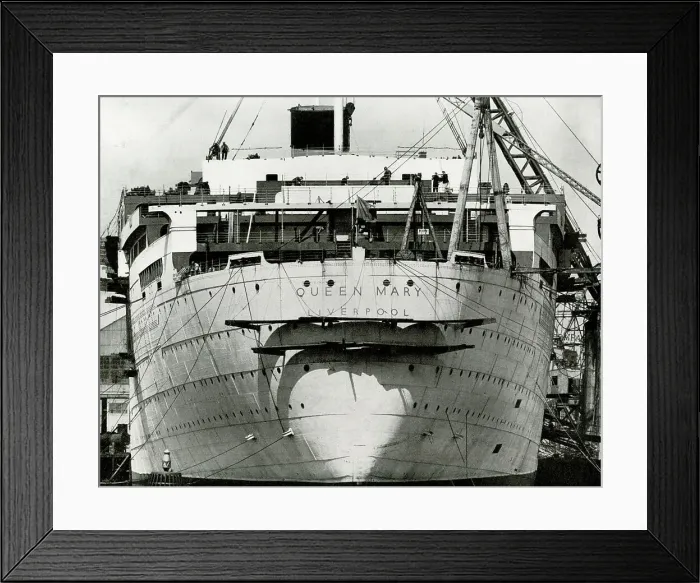 Framed Print : Painting the name on RMS Queen Mary Framed Print : Painting the name on RMS Queen Mary