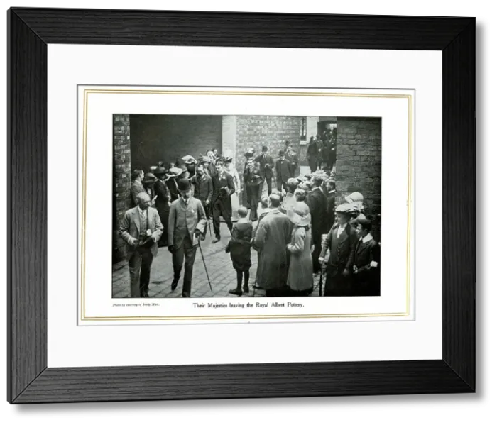 Framed Print : King George V and Queen Mary, visit to Alfred Meakin Framed Print : King George V and Queen Mary, visit to Alfred Meakin