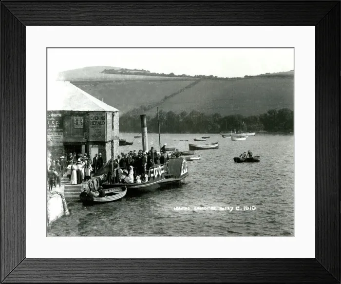 Framed Print : Salcombe Paddle Boat Ferry, Devon Framed Print : Salcombe Paddle Boat Ferry, Devon