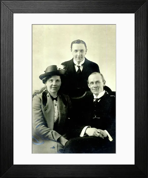 Framed Print : Portrait photo, family of three Framed Print : Portrait photo, family of three