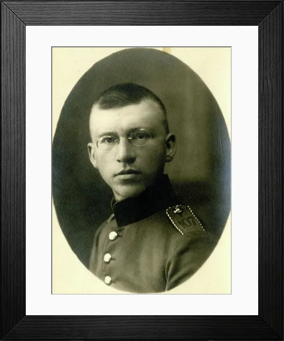 Framed Print : Portrait of a German soldier, WW1 Framed Print : Portrait of a German soldier, WW1