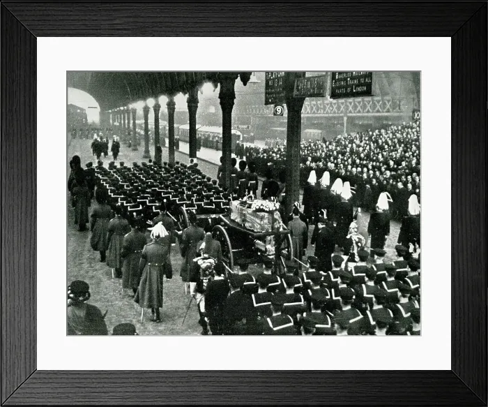 Framed Print : Funeral of King George V, Gun Carriage at Paddington Framed Print : Funeral of King George V, Gun Carriage at Paddington