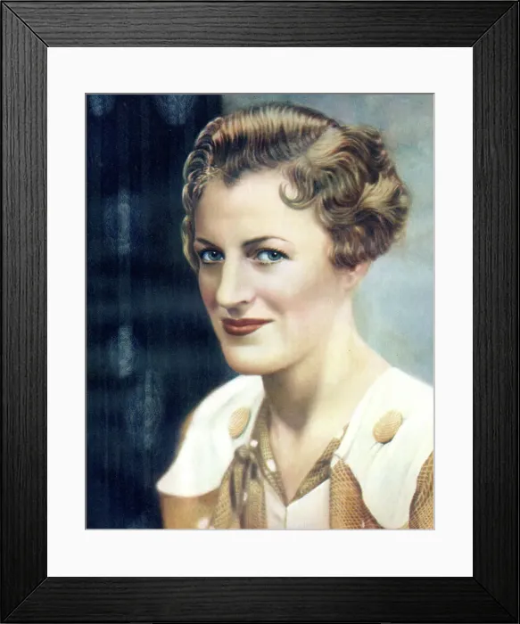Framed Print : Gracie Fields, English actress, singer and comedian Framed Print : Gracie Fields, English actress, singer and comedian