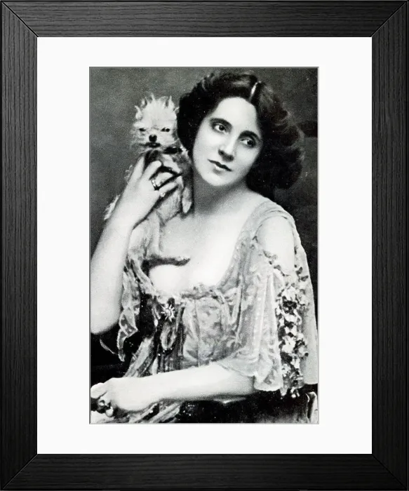 Framed Print : Mrs Patrick Campbell, English actress Framed Print : Mrs Patrick Campbell, English actress