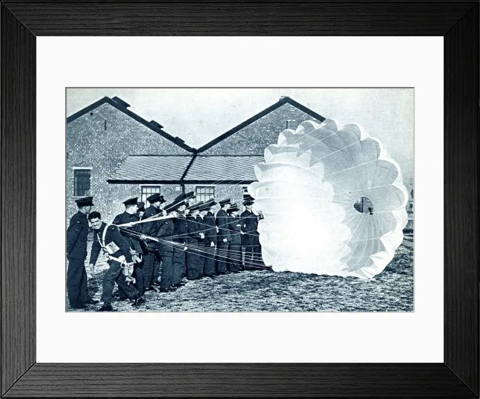 Framed Print : RAF cadets learning to control a parachute, WW2 Framed Print : RAF cadets learning to control a parachute, WW2