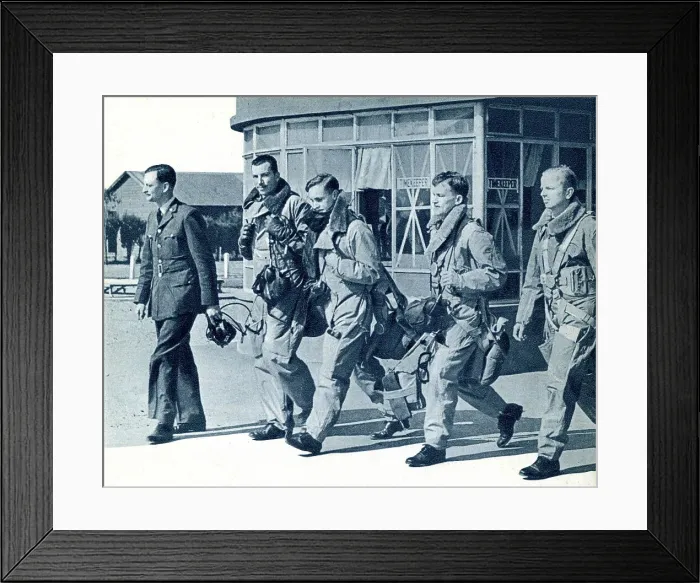Framed Print : RAF cadets, pilots of tomorrow, WW2 Framed Print : RAF cadets, pilots of tomorrow, WW2