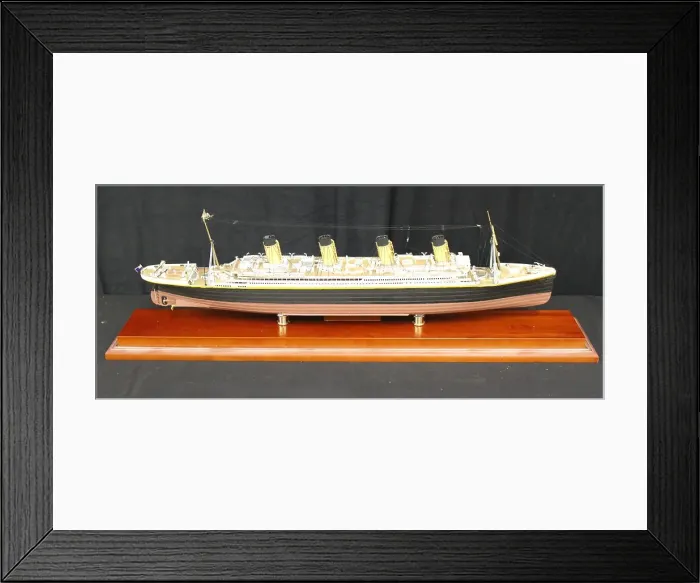 Framed Print : RMS Titanic - replica model