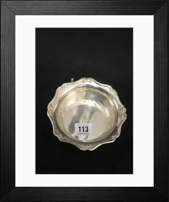 Framed Print : White Star Line - Goldsmiths Regent bottle stand Framed Print : White Star Line - Goldsmiths Regent bottle stand