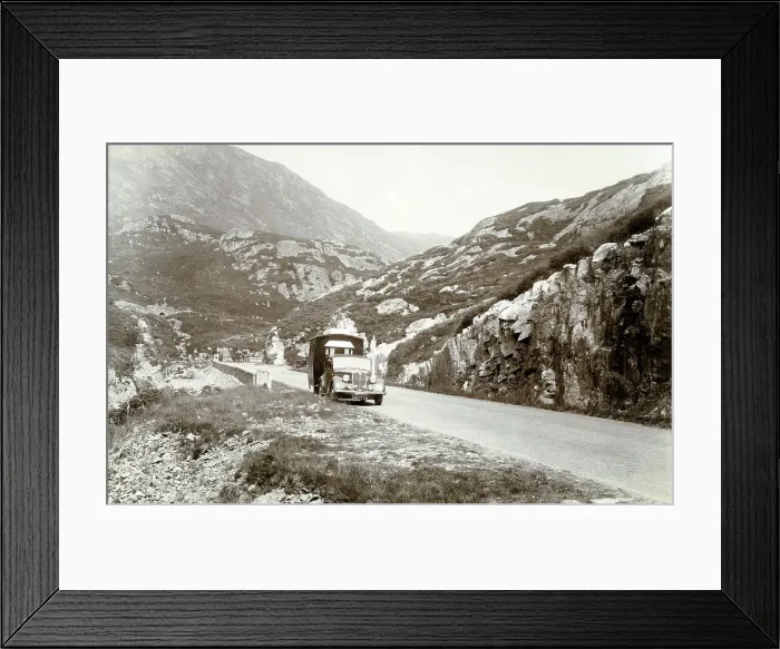Framed Print : Early Caravan trundling through the Pass of Glencoe Framed Print : Early Caravan trundling through the Pass of Glencoe