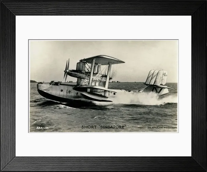 Framed Print : A Short Singapore K-577 Framed Print : A Short Singapore K-577