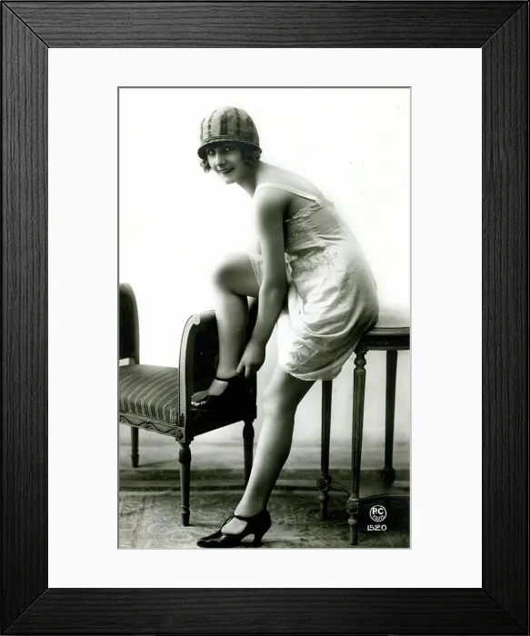 Framed Print : French glamour postcard Framed Print : French glamour postcard