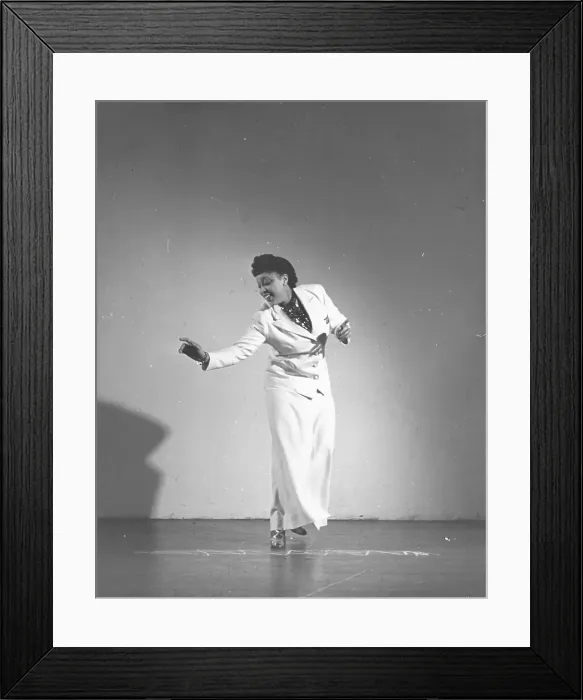 Framed Print : Adelaide Hall in rehearsal Framed Print : Adelaide Hall in rehearsal