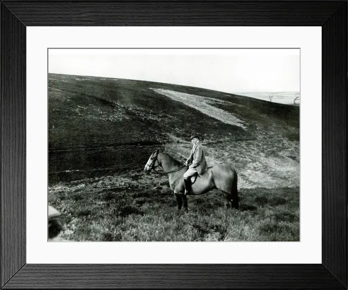Framed Print : Sir Alfred Munnings, artist and PRA Framed Print : Sir Alfred Munnings, artist and PRA