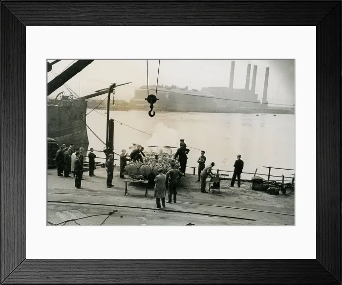 Framed Print : Vickers-Armstrong Elswick Works. Newcastle Upon Tyne Framed Print : Vickers-Armstrong Elswick Works. Newcastle Upon Tyne
