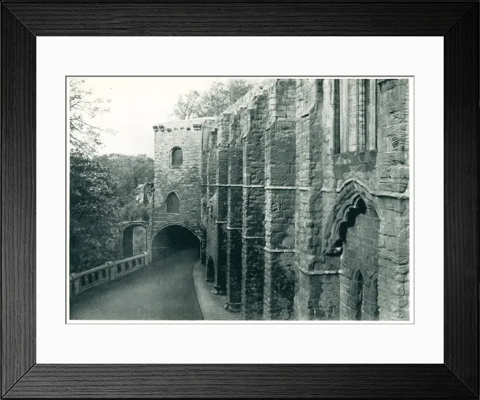 Framed Print : Bee-Alley Gardens, Dunfermline Framed Print : Bee-Alley Gardens, Dunfermline
