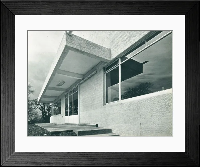 Framed Print : Modernist House, Sneyd Park, Bristol Framed Print : Modernist House, Sneyd Park, Bristol