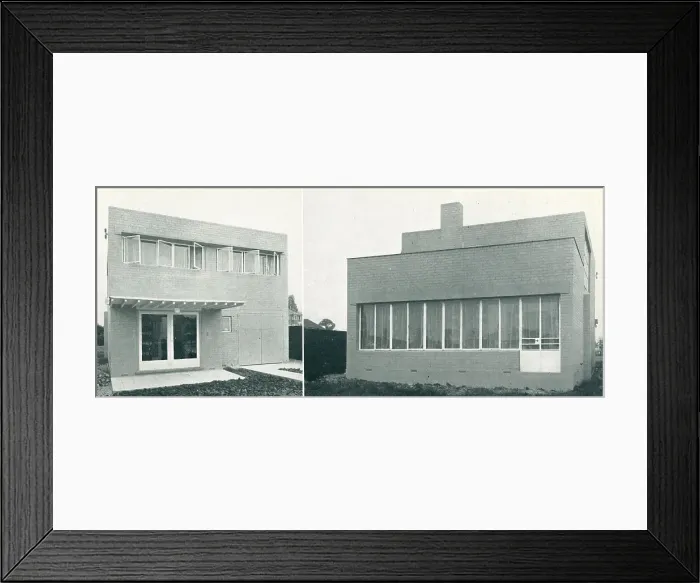 Framed Print : Modernist House At Ewell, Surrey Framed Print : Modernist House At Ewell, Surrey