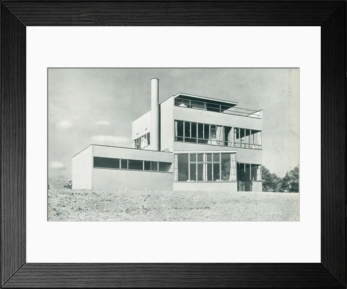 Framed Print : Modernist House, Near Henfield Framed Print : Modernist House, Near Henfield