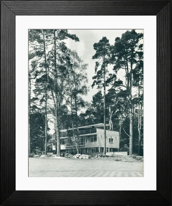 Framed Print : Modernist House, Wentworth Framed Print : Modernist House, Wentworth