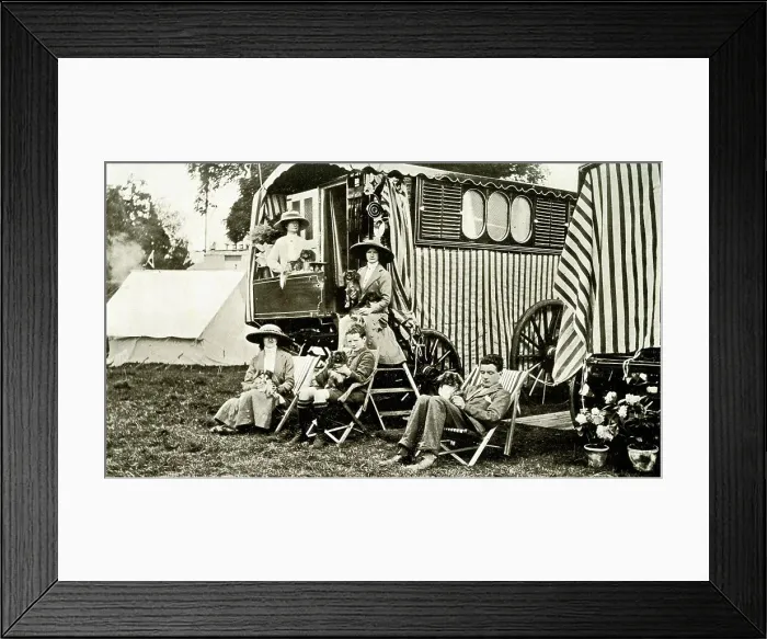 Framed Print : Mrs Ashton Cross's Van and her Pekingese dogs Framed Print : Mrs Ashton Cross's Van and her Pekingese dogs