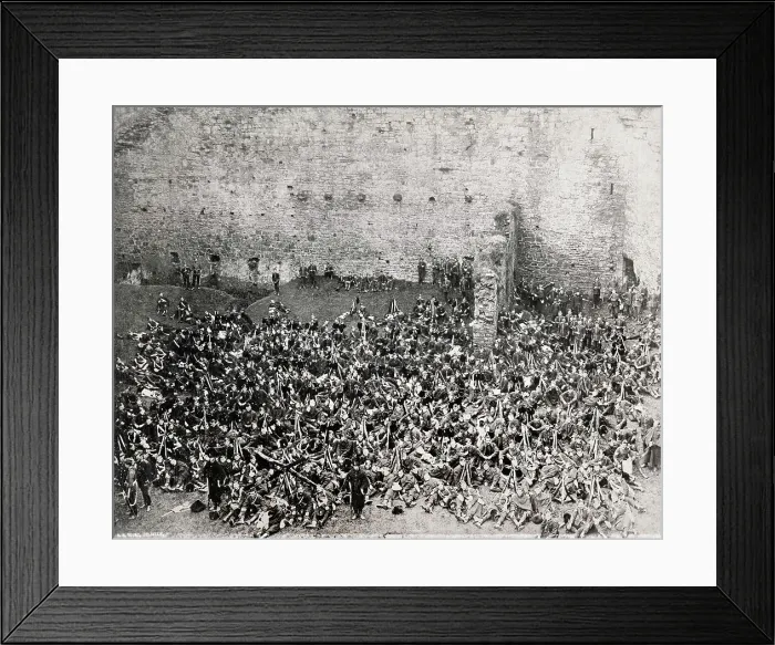 Framed Print : Welsh troops at Harlech Castle prior to fighting in Boer War Framed Print : Welsh troops at Harlech Castle prior to fighting in Boer War
