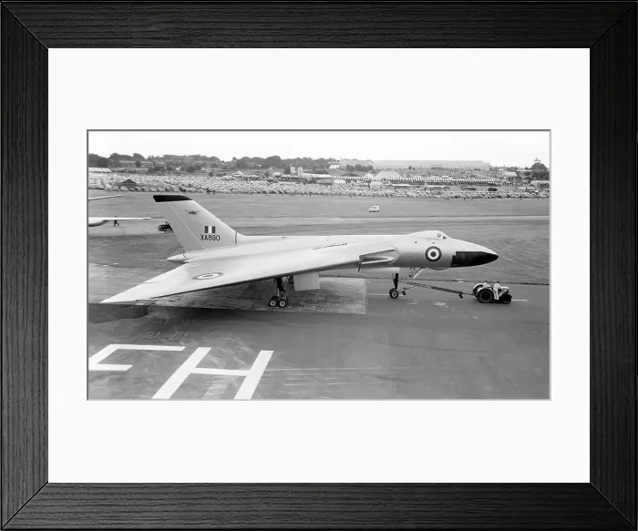 Framed Print : Avro Vulcan B. 1 XA890 Framed Print : Avro Vulcan B. 1 XA890