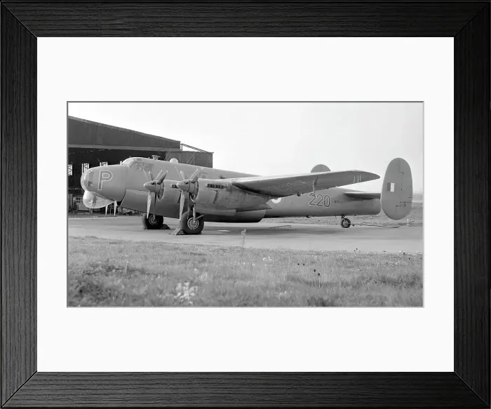 Framed Print : Avro Shackleton MR. 1A WG525 - P Framed Print : Avro Shackleton MR. 1A WG525 - P