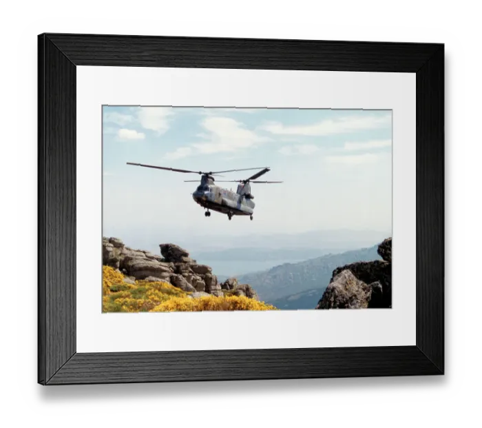 Framed Print : Boeing-Vertol Chinook HC. 1 ZA672 Framed Print : Boeing-Vertol Chinook HC. 1 ZA672