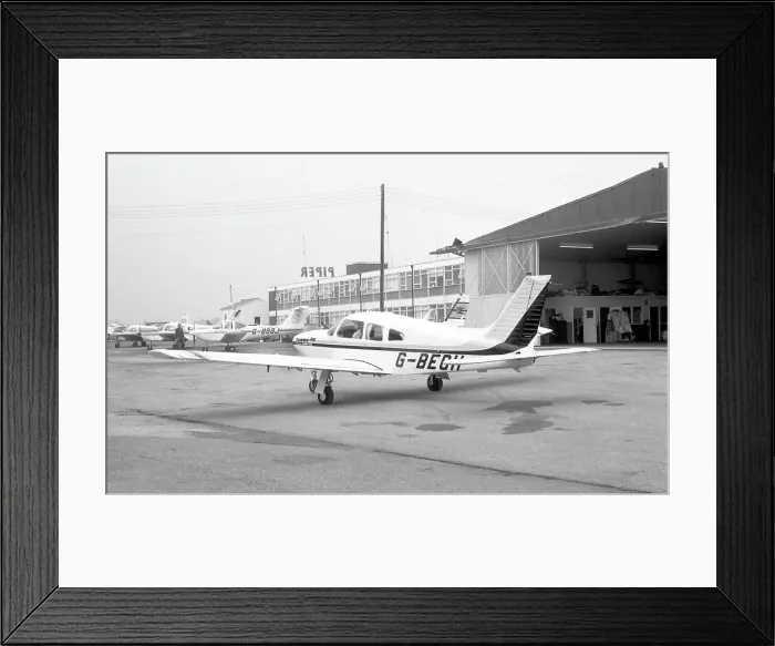 Framed Print : Piper Cherokee Arrow III G-BEOH Framed Print : Piper Cherokee Arrow III G-BEOH