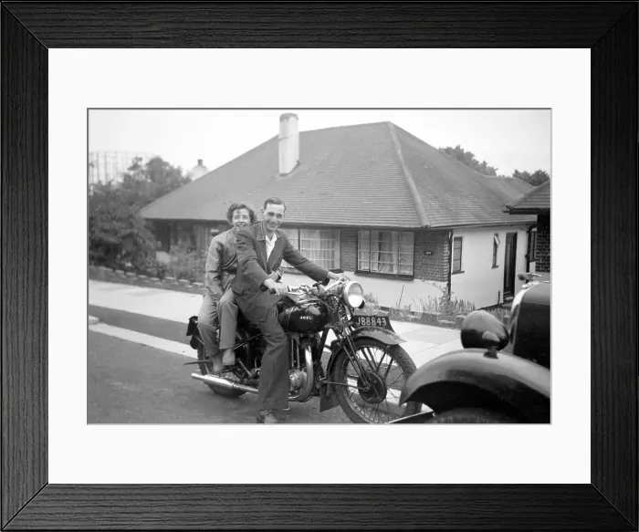 Framed Print : Ariel 1938 NG 350cc motorcycle Framed Print : Ariel 1938 NG 350cc motorcycle