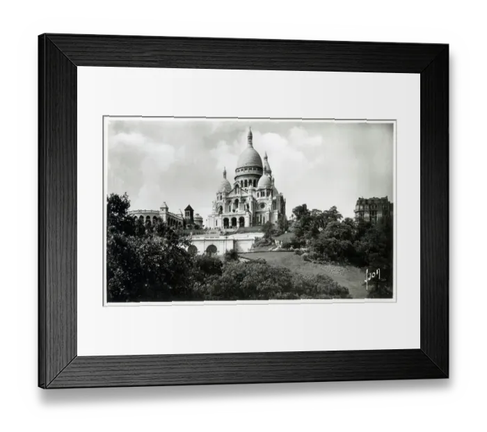 Framed Print : La Basilique du Sacre Coeur de Montmartre, Paris, France Framed Print : La Basilique du Sacre Coeur de Montmartre, Paris, France