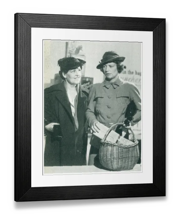 Framed Print : Gas Light & Coke Co Advertisement Photograph Framed Print : Gas Light & Coke Co Advertisement Photograph