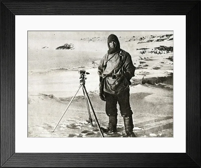 Framed Print : Lieutenant Evans with instrument to pinpoint the South Pole Framed Print : Lieutenant Evans with instrument to pinpoint the South Pole