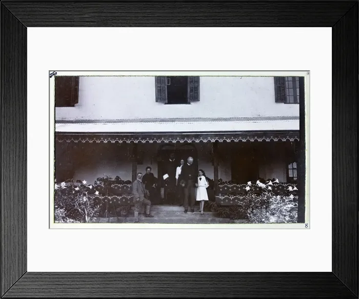 Framed Print : The Graham family, India, from a fascinating album which reveals new details on a little-known campaign in which a British military force brushed aside Tibetan defences to capture Lhasa, in 1904 Framed Print : The Graham family, India, from a fascinating album which reveals new details on a little-known campaign in which a British military force brushed aside Tibetan defences to capture Lhasa, in 1904