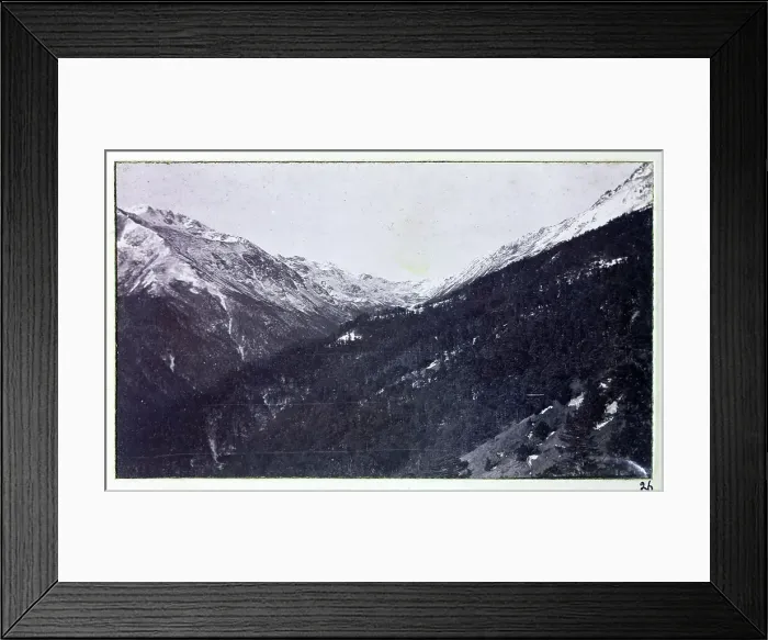 Framed Print : Looking back on Nathu La Pass, Sikkim, India, from a fascinating album which reveals new details on a little-known campaign in which a British military force brushed aside Tibetan defences to capture Lhasa, in 1904 Framed Print : Looking back on Nathu La Pass, Sikkim, India, from a fascinating album which reveals new details on a little-known campaign in which a British military force brushed aside Tibetan defences to capture Lhasa, in 1904