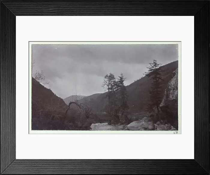Framed Print : View of Chumbi Valley, from a fascinating album which reveals new details on a little-known campaign in which a British military force brushed aside Tibetan defences to capture Lhasa, in 1904 Framed Print : View of Chumbi Valley, from a fascinating album which reveals new details on a little-known campaign in which a British military force brushed aside Tibetan defences to capture Lhasa, in 1904