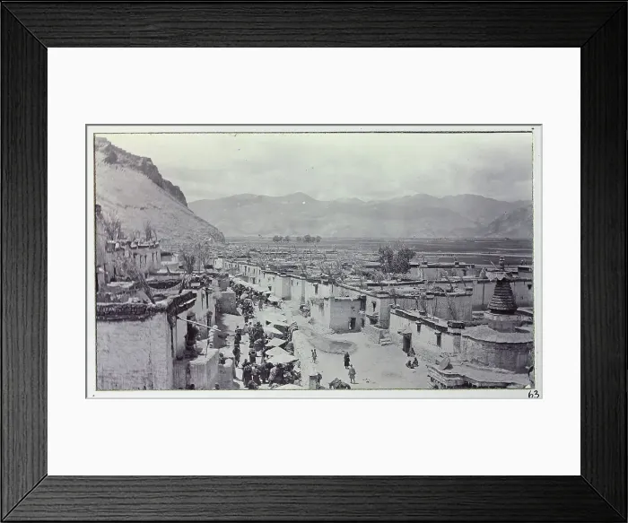Framed Print : View of the bazaar at Gyantse, from a fascinating album which reveals new details on a little-known campaign in which a British military force brushed aside Tibetan defences to capture Lhasa, in 1904